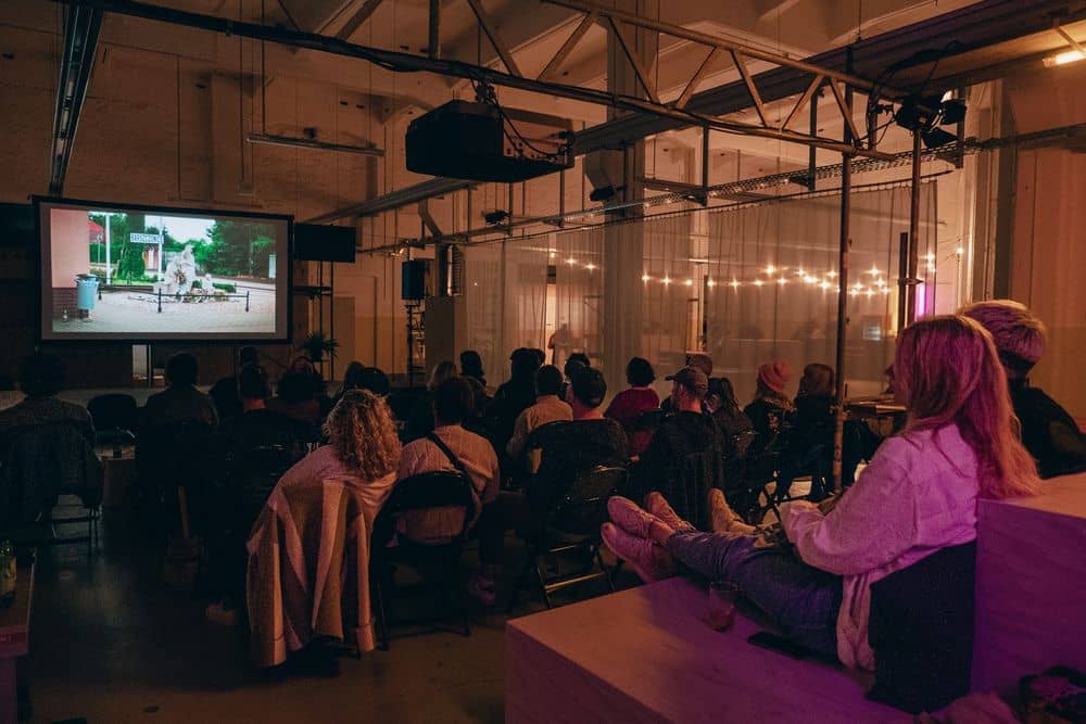 Pochen | Presse & Kontakt | Honorarfreie Bilder - 11